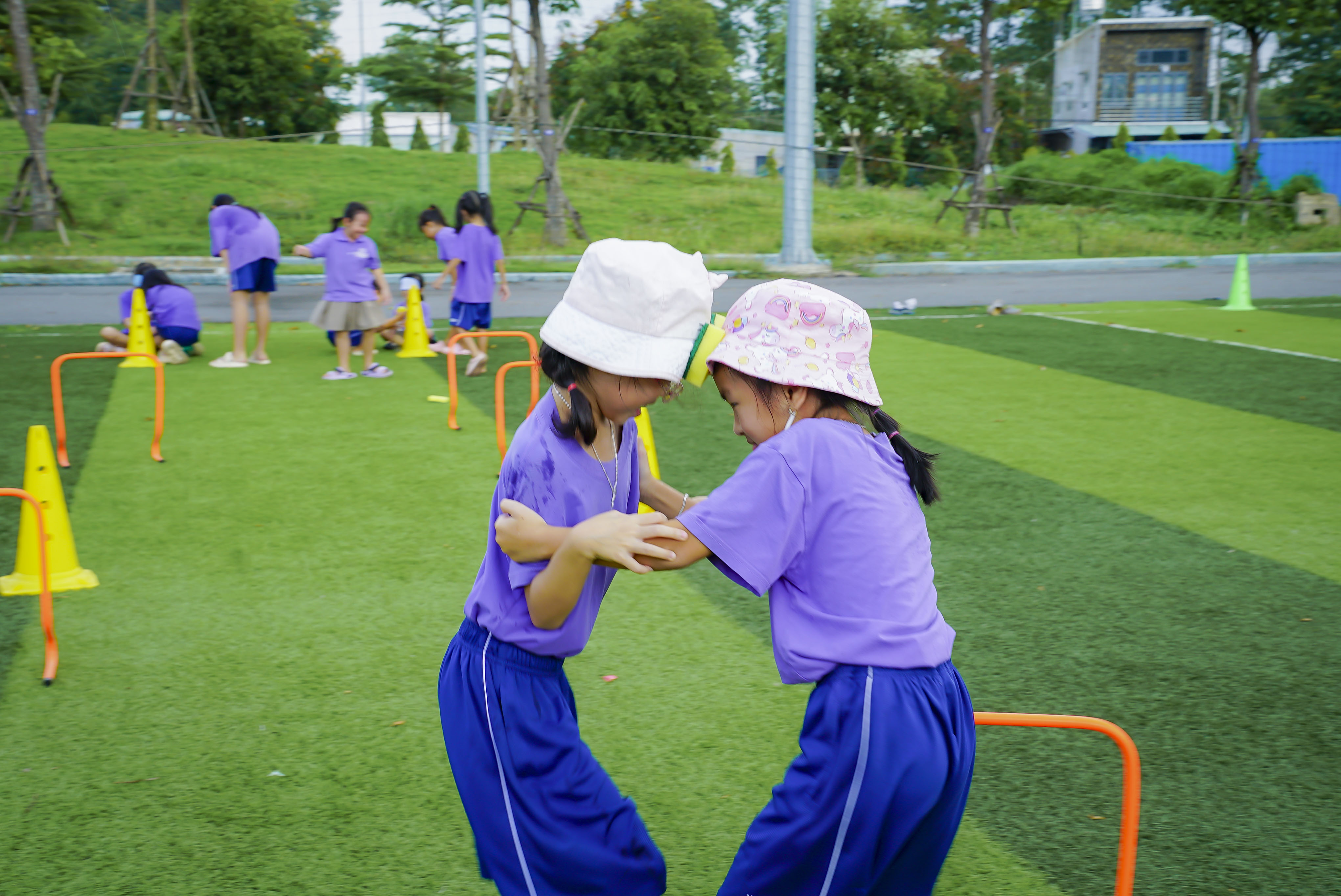 hoc-sinh-Greenfield-School-vui-choi-gan-ket-tinh-ban